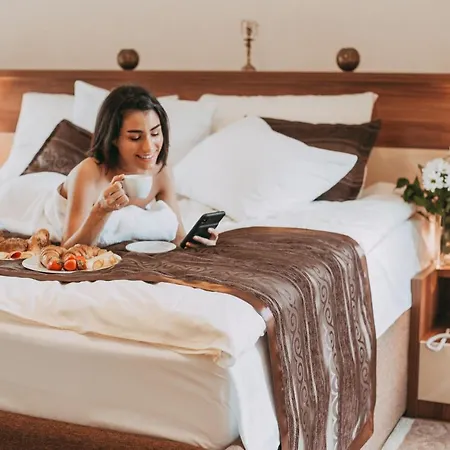 モーテル Trend 4*