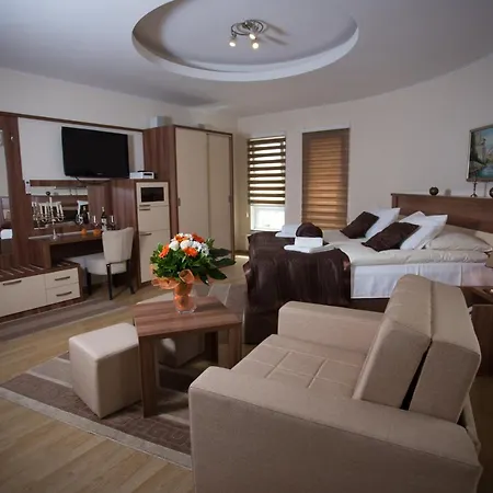 Trend 4* Ilidza
