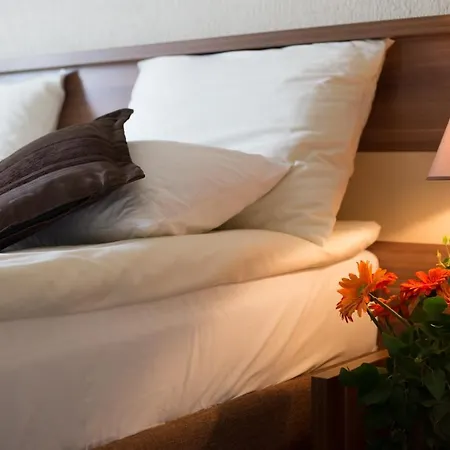 モーテル Trend 4*